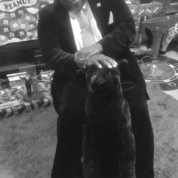 Meet your Posher, Myron - Picture 4 of 11